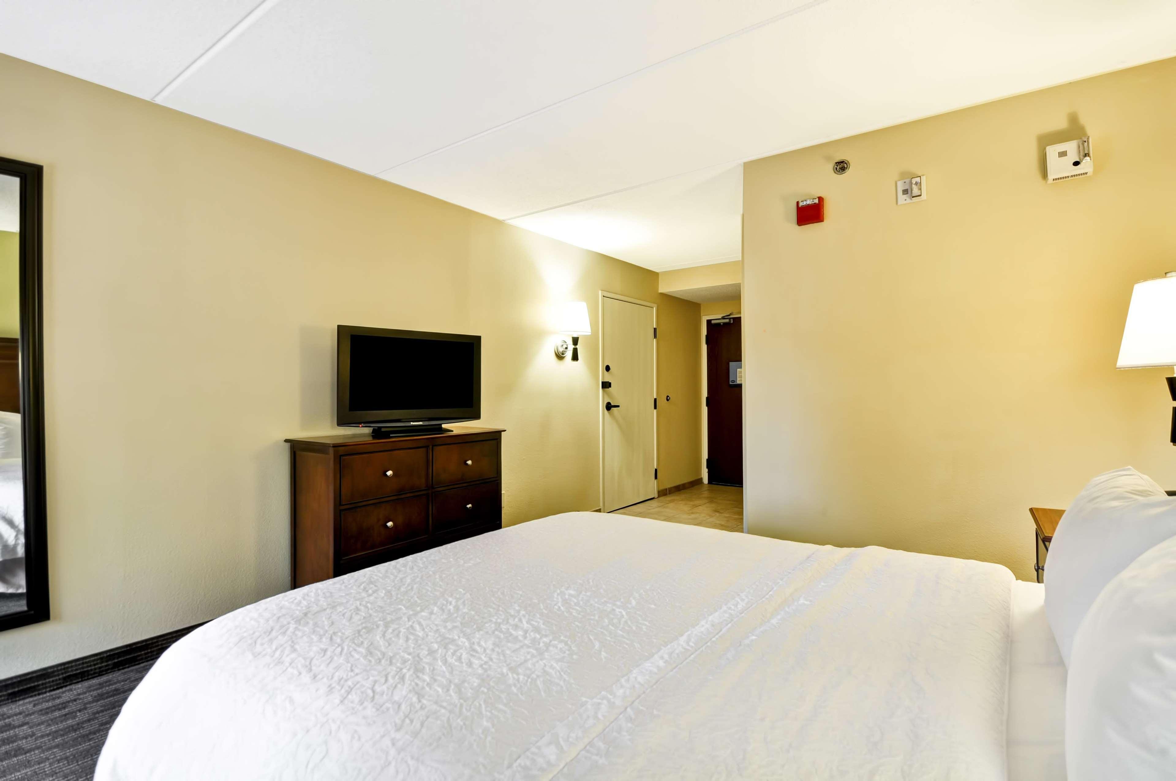 Hampton Inn Cleveland-Westlake Εξωτερικό φωτογραφία